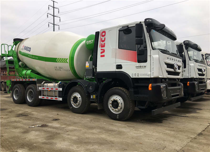 紅岩12方輕量化攪拌車