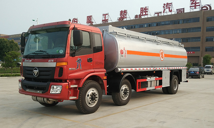 歐曼前四後四油罐車
