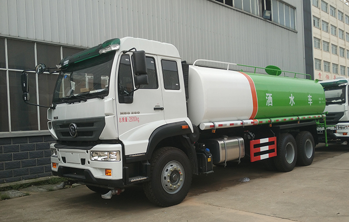 重汽斯太爾後雙橋20噸灑水車