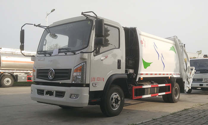 東風禦虎8方壓縮式垃圾車